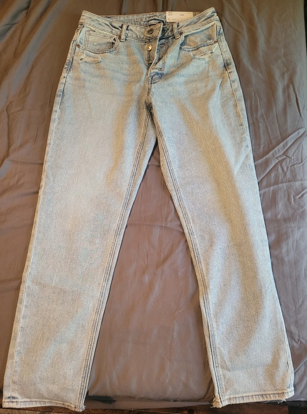 American Eagle Outfitters Light Wash button fly mom jeans